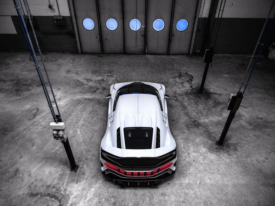  Bugatti Centodieci 2019 года  (фото 10 из 48)